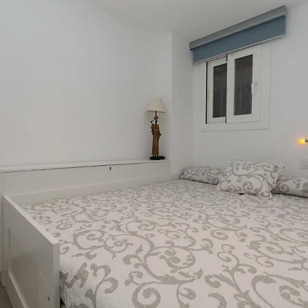 Apartamento Rocamar 26 Rosas